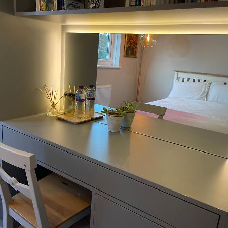 Spacious Double Room With Private Bathroom In Quiet Area Only 20 Min To Central London Streatham Vale Kültér fotó
